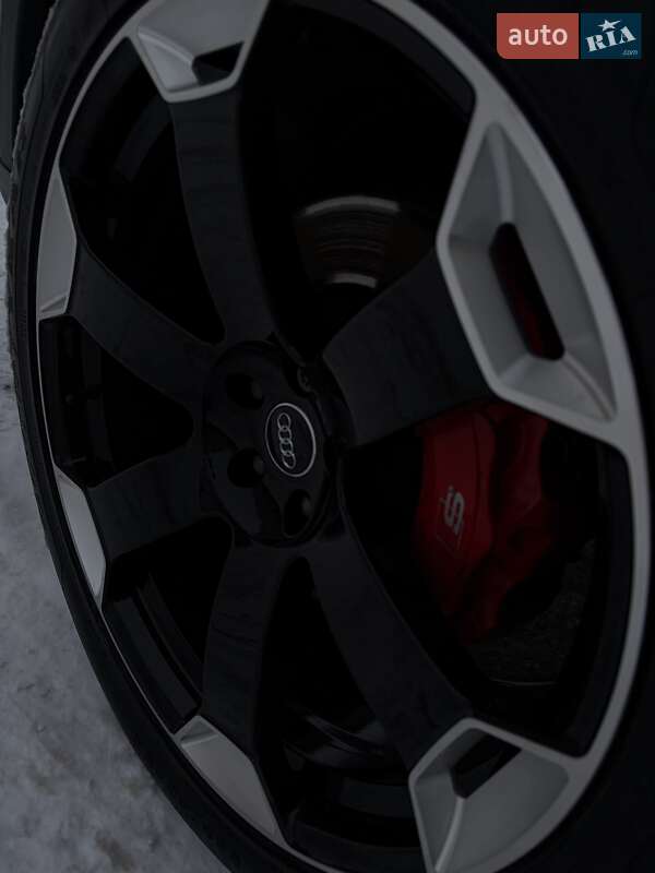 Внедорожник / Кроссовер Audi Q7 2016 в Киеве