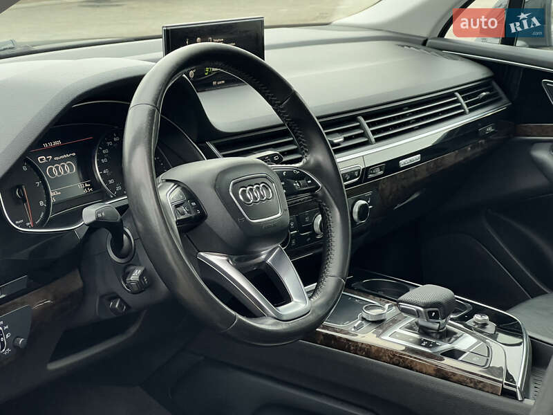 Внедорожник / Кроссовер Audi Q7 2017 в Львове