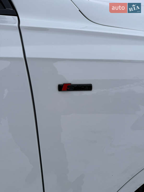 Внедорожник / Кроссовер Audi Q7 2016 в Новояворовске