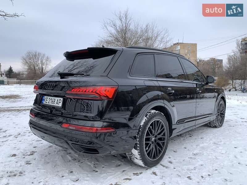 Внедорожник / Кроссовер Audi Q7 2020 в Кривом Роге