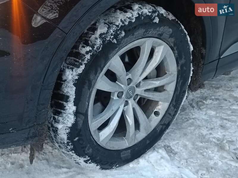 Позашляховик / Кросовер Audi Q7 2018 в Харкові