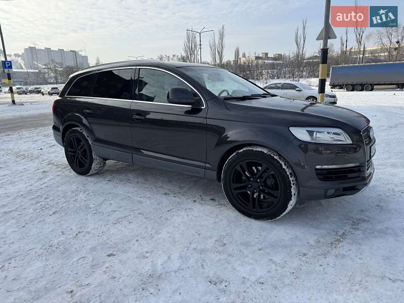 Позашляховик / Кросовер Audi Q7 2008 в Києві