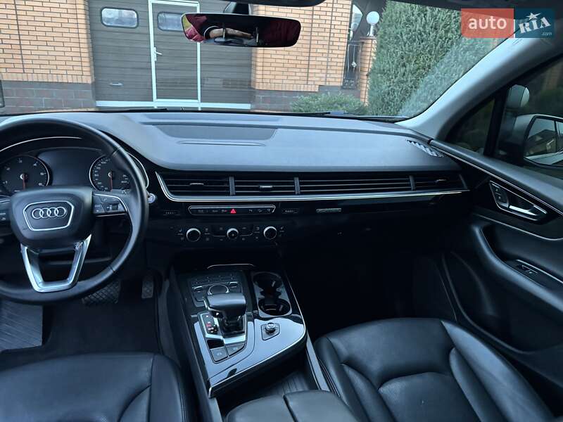 Внедорожник / Кроссовер Audi Q7 2017 в Барановке