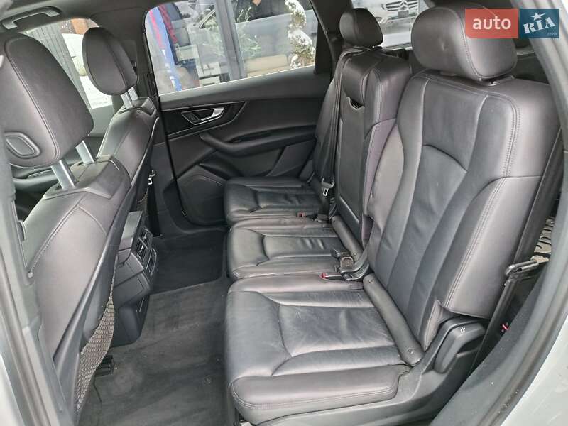 Внедорожник / Кроссовер Audi Q7 2017 в Луцке