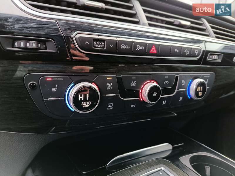 Внедорожник / Кроссовер Audi Q7 2017 в Луцке