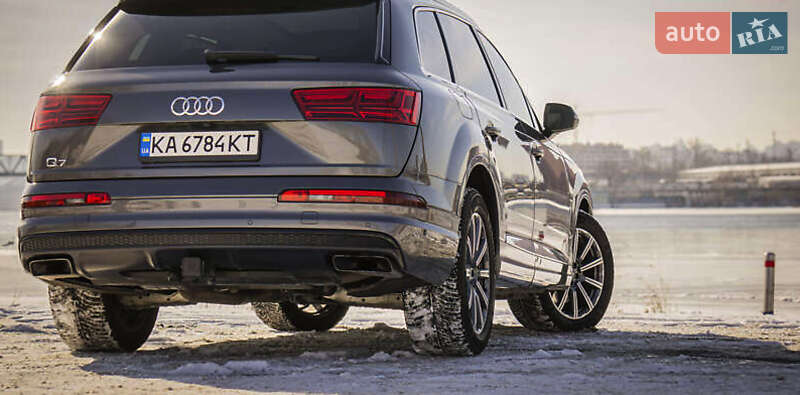 Внедорожник / Кроссовер Audi Q7 2019 в Киеве