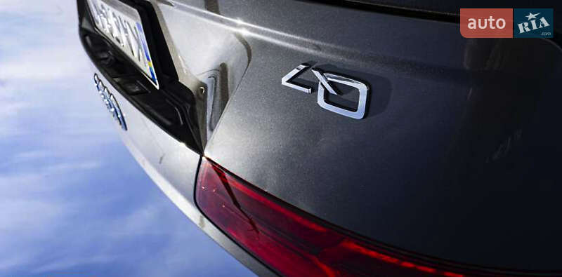 Внедорожник / Кроссовер Audi Q7 2019 в Киеве