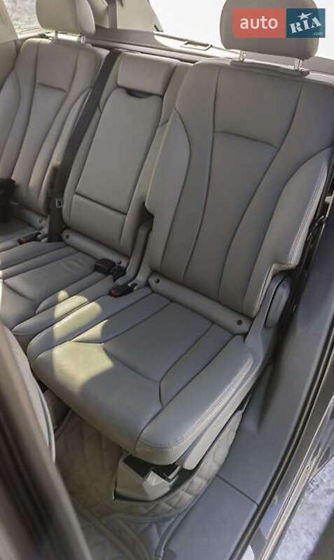 Внедорожник / Кроссовер Audi Q7 2019 в Киеве