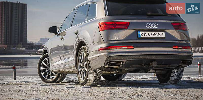 Внедорожник / Кроссовер Audi Q7 2019 в Киеве