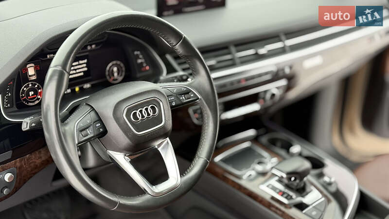 Внедорожник / Кроссовер Audi Q7 2018 в Ужгороде
