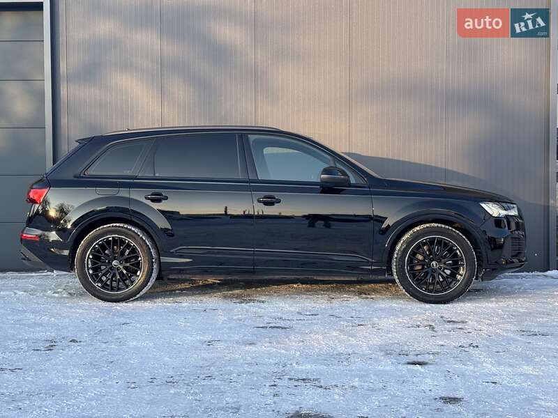 Позашляховик / Кросовер Audi Q7 2020 в Луцьку