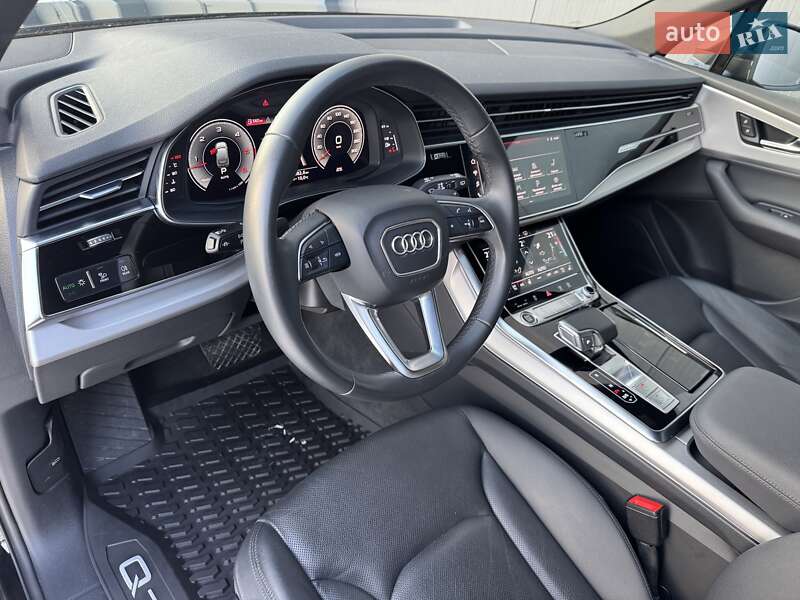 Позашляховик / Кросовер Audi Q7 2020 в Луцьку