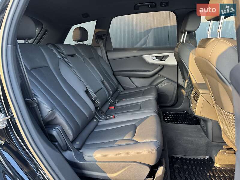 Позашляховик / Кросовер Audi Q7 2020 в Луцьку