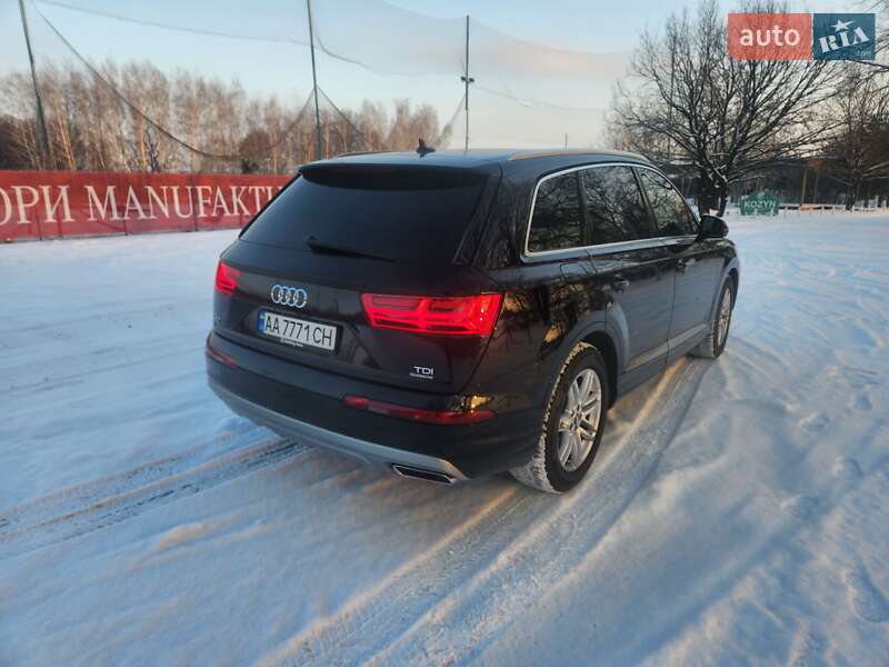 Внедорожник / Кроссовер Audi Q7 2016 в Киеве