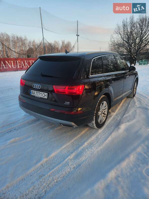 Внедорожник / Кроссовер Audi Q7 2016 в Киеве