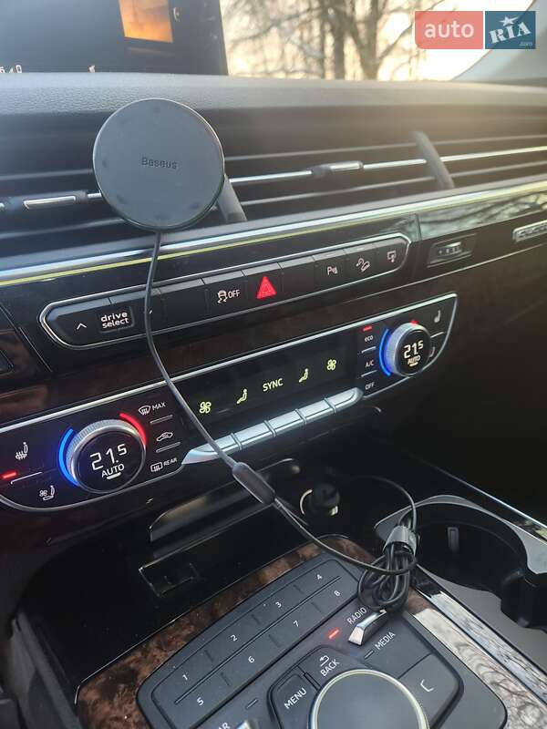 Внедорожник / Кроссовер Audi Q7 2016 в Киеве