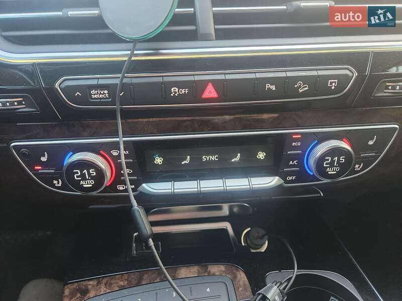 Внедорожник / Кроссовер Audi Q7 2016 в Киеве