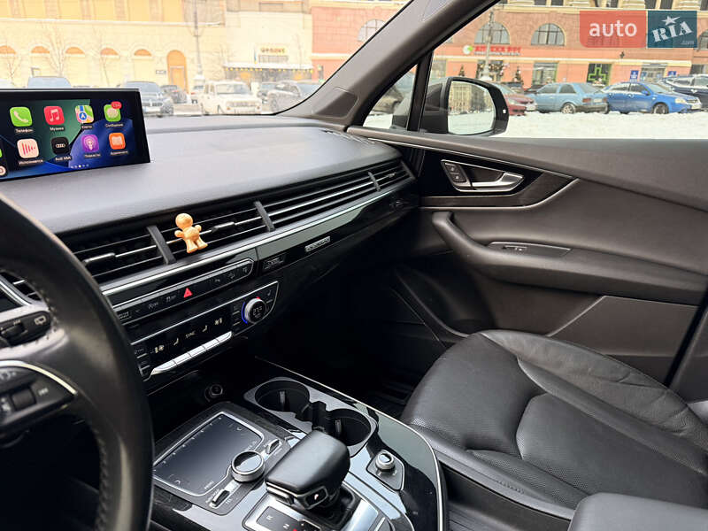 Внедорожник / Кроссовер Audi Q7 2017 в Харькове