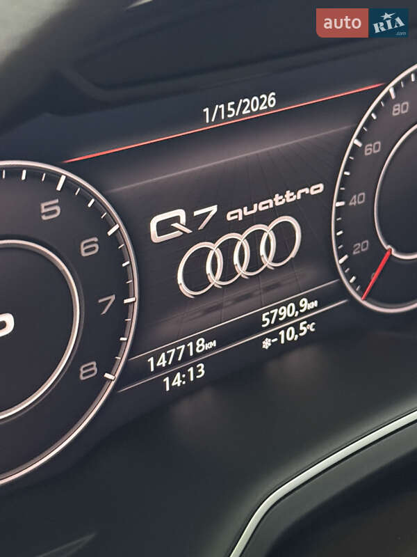 Внедорожник / Кроссовер Audi Q7 2016 в Киеве