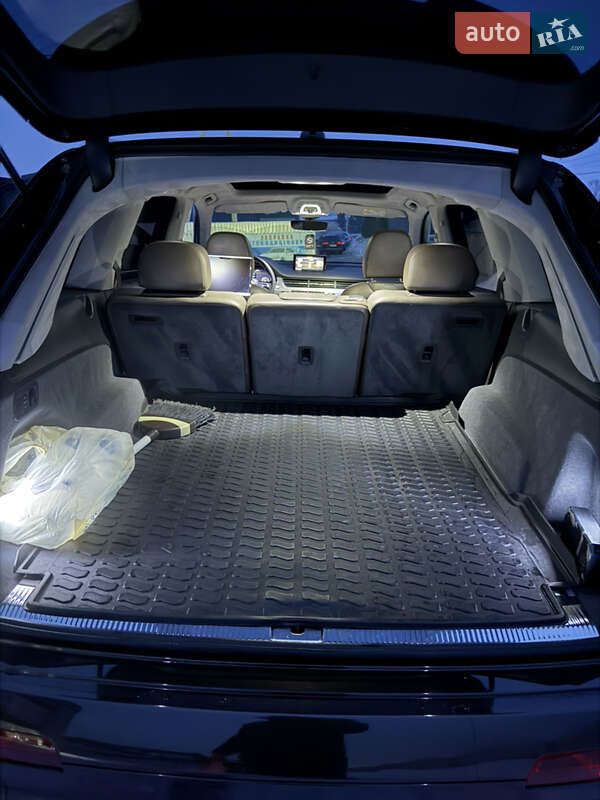 Внедорожник / Кроссовер Audi Q7 2016 в Львове