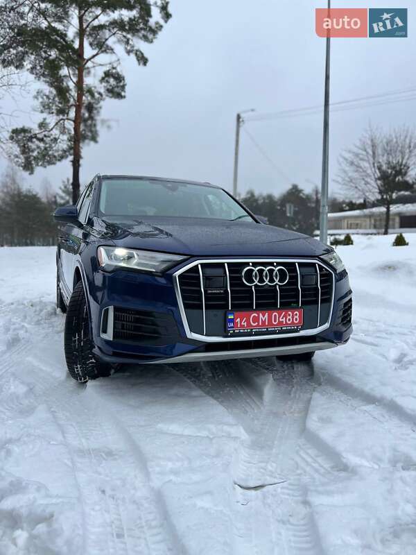 Внедорожник / Кроссовер Audi Q7 2022 в Новояворовске