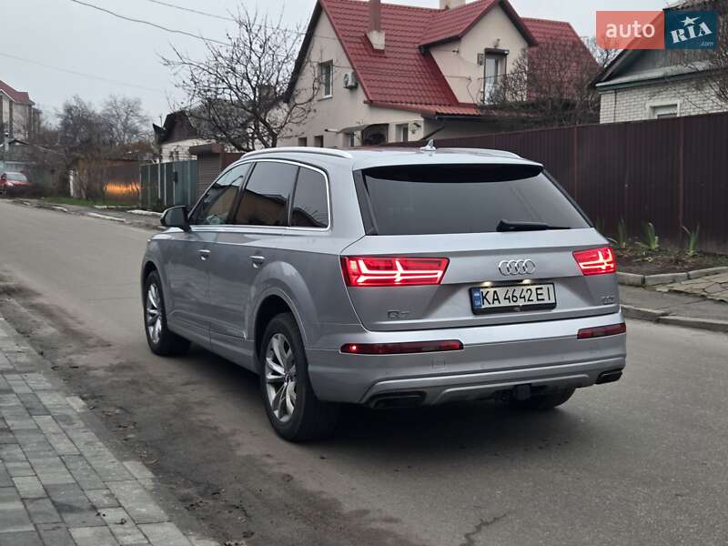 Внедорожник / Кроссовер Audi Q7 2017 в Киеве