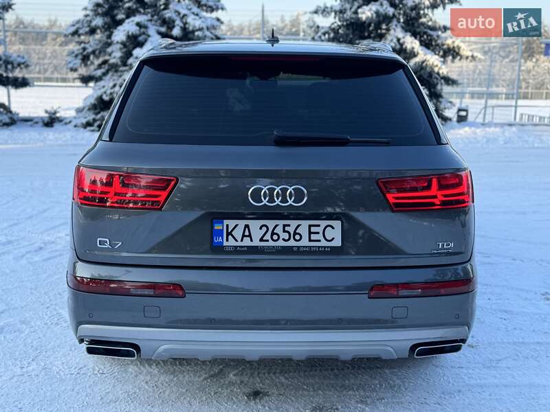 Внедорожник / Кроссовер Audi Q7 2018 в Киеве