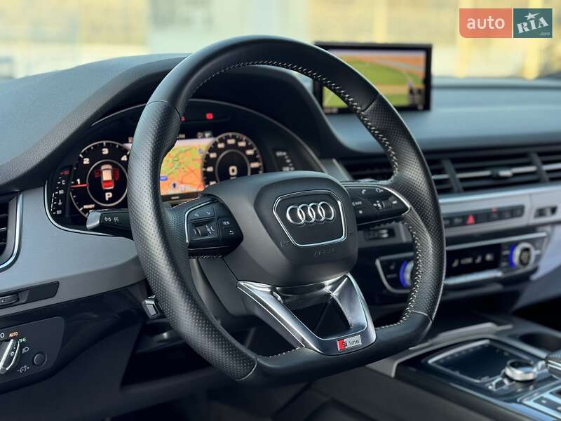 Внедорожник / Кроссовер Audi Q7 2018 в Киеве