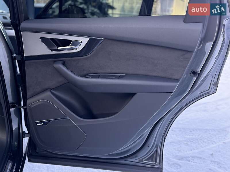 Внедорожник / Кроссовер Audi Q7 2018 в Киеве