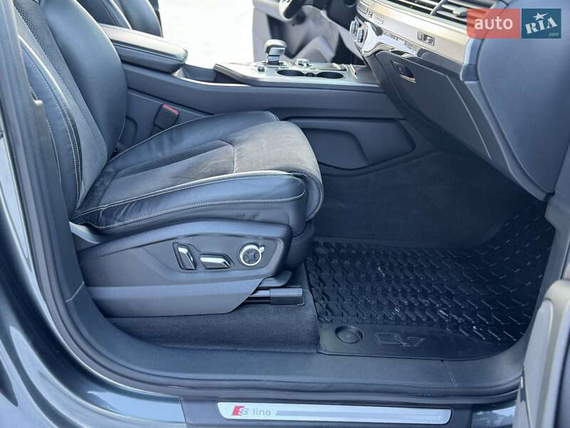 Внедорожник / Кроссовер Audi Q7 2018 в Киеве