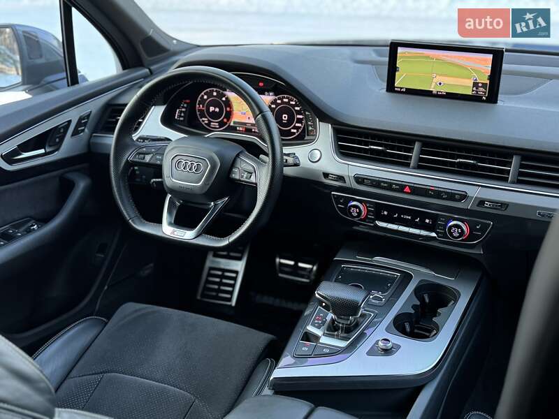 Внедорожник / Кроссовер Audi Q7 2018 в Киеве