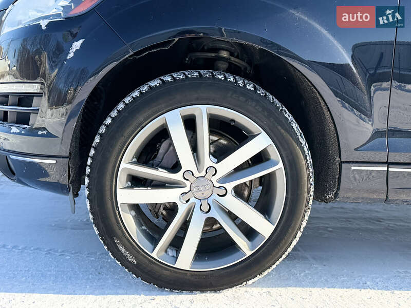 Внедорожник / Кроссовер Audi Q7 2012 в Полтаве