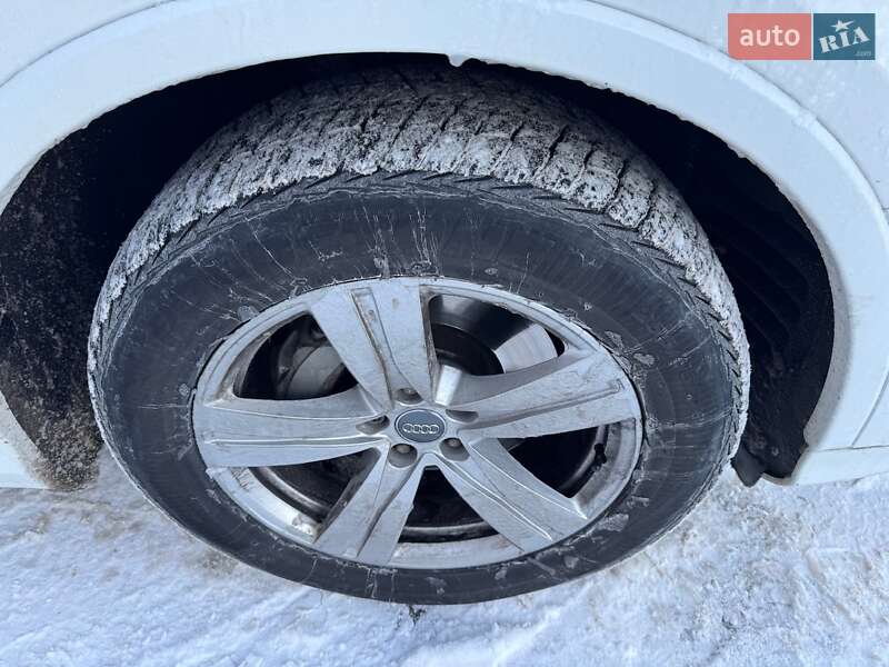 Внедорожник / Кроссовер Audi Q7 2020 в Киеве