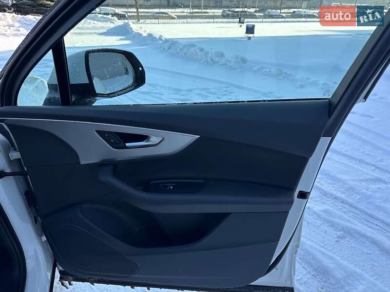 Внедорожник / Кроссовер Audi Q7 2020 в Киеве