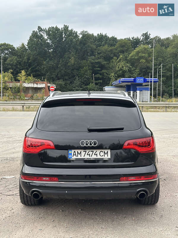 Внедорожник / Кроссовер Audi Q7 2010 в Черняхове