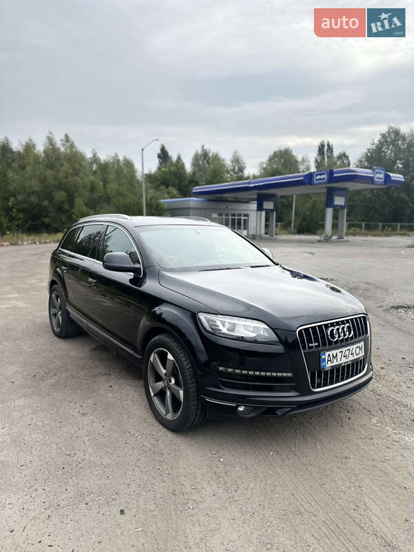 Внедорожник / Кроссовер Audi Q7 2010 в Черняхове