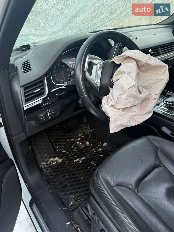 Внедорожник / Кроссовер Audi Q7 2016 в Чернигове