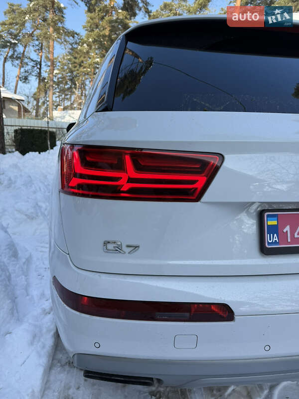 Внедорожник / Кроссовер Audi Q7 2017 в Львове