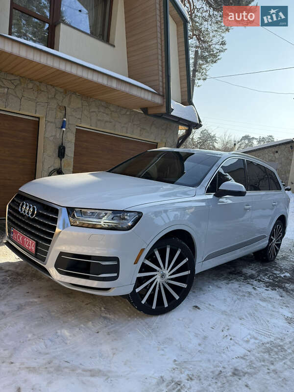 Внедорожник / Кроссовер Audi Q7 2017 в Львове
