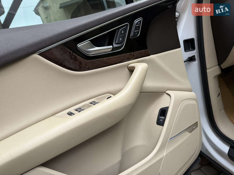 Внедорожник / Кроссовер Audi Q7 2017 в Львове