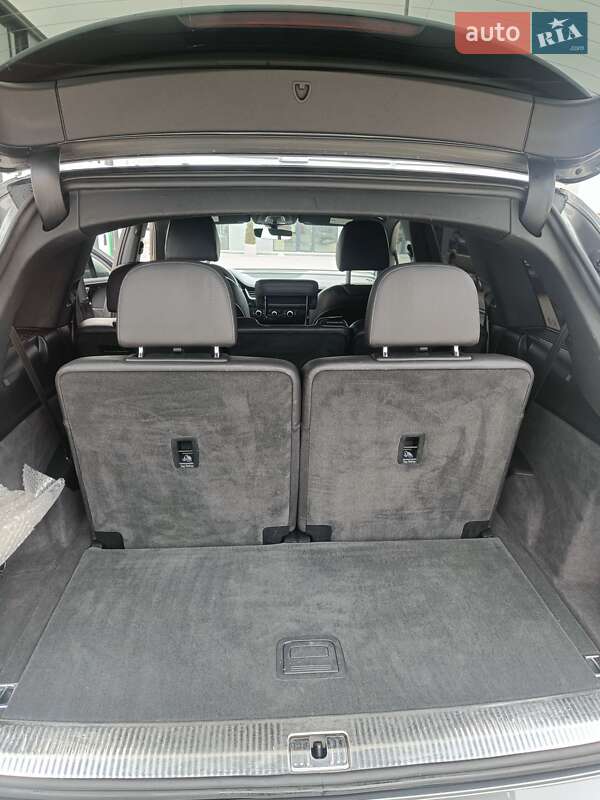 Внедорожник / Кроссовер Audi Q7 2017 в Дубно