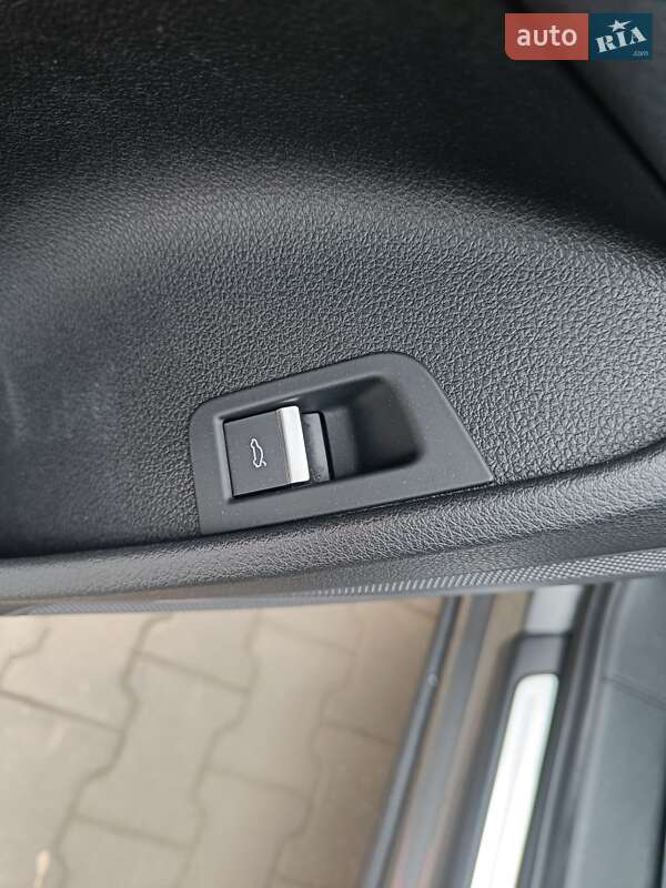 Внедорожник / Кроссовер Audi Q7 2017 в Дубно