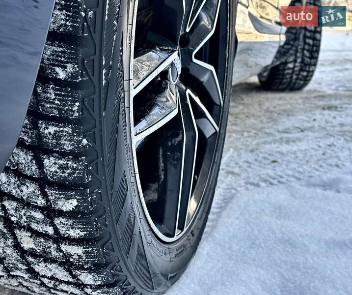 Внедорожник / Кроссовер Audi Q7 2017 в Киеве