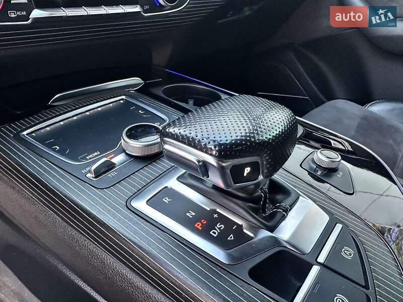 Внедорожник / Кроссовер Audi Q7 2017 в Киеве