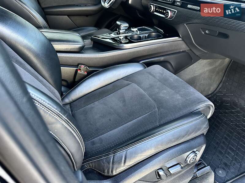 Внедорожник / Кроссовер Audi Q7 2017 в Киеве
