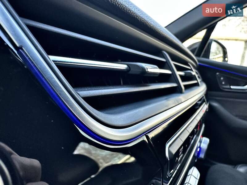 Внедорожник / Кроссовер Audi Q7 2017 в Киеве