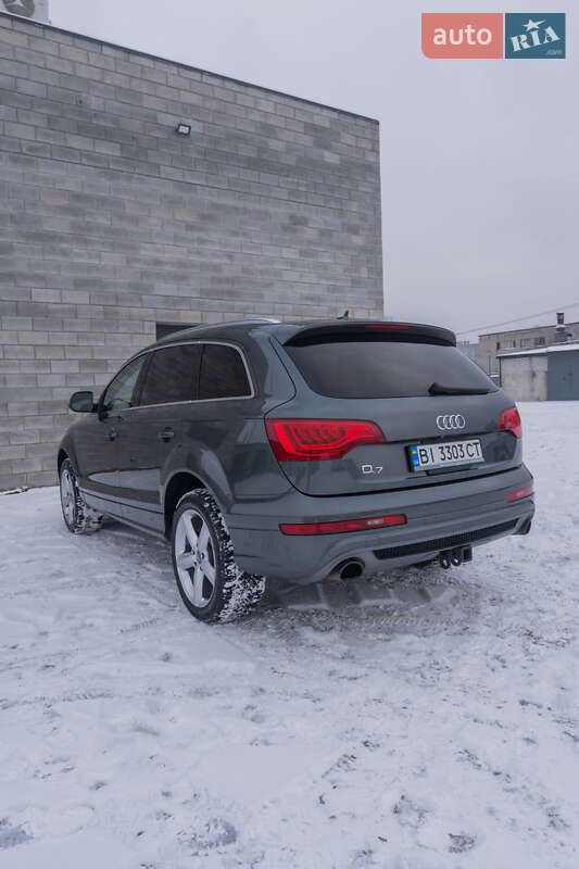 Внедорожник / Кроссовер Audi Q7 2013 в Кременчуге