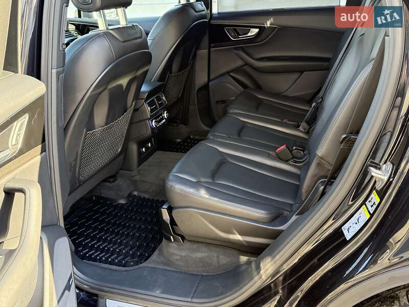 Позашляховик / Кросовер Audi Q7 2018 в Дрогобичі