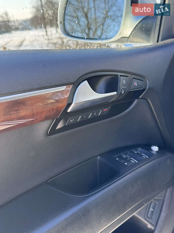 Внедорожник / Кроссовер Audi Q7 2015 в Подольске