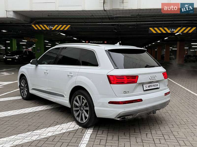 Внедорожник / Кроссовер Audi Q7 2016 в Киеве